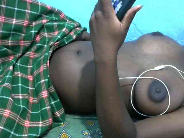 Ebonyladasha webcam