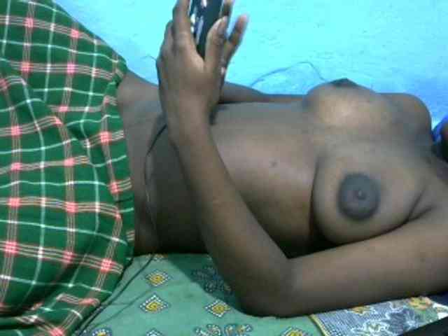 Ebonyladasha webcam