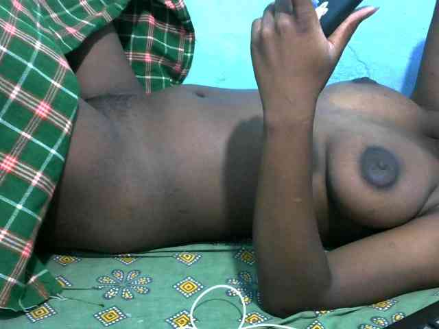 Ebonyladasha webcam