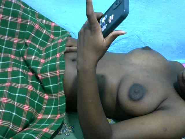 Ebonyladasha webcam
