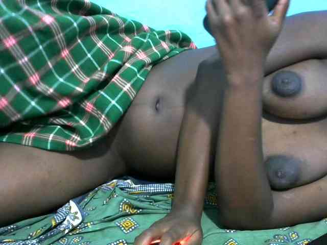 Ebonyladasha webcam