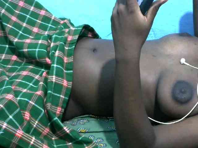 Ebonyladasha webcam