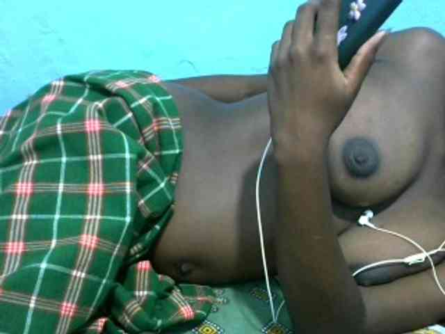 Ebonyladasha webcam