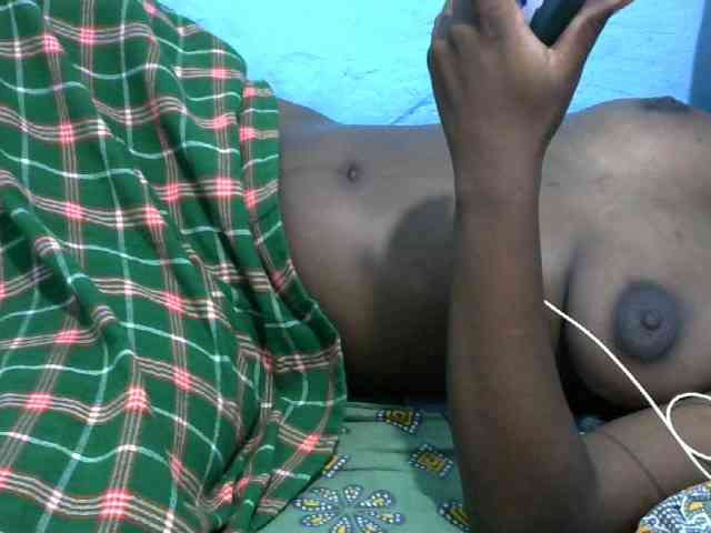 Ebonyladasha webcam