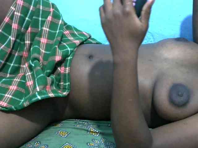 Ebonyladasha webcam