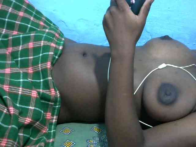 Ebonyladasha webcam