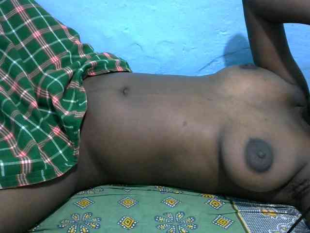 Ebonyladasha webcam