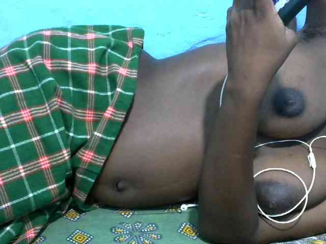 Ebonyladasha webcam
