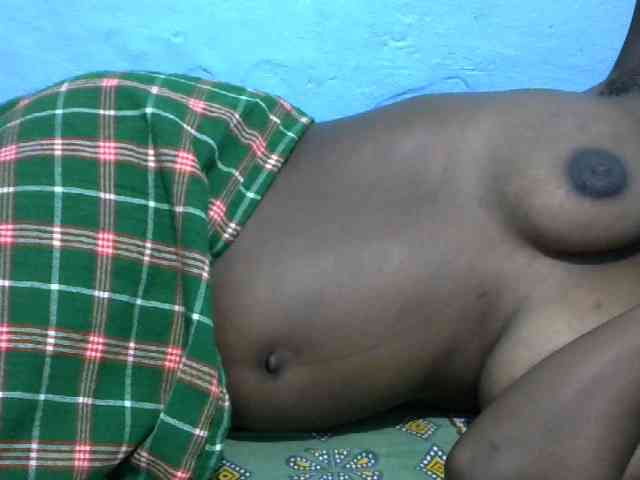 Ebonyladasha webcam