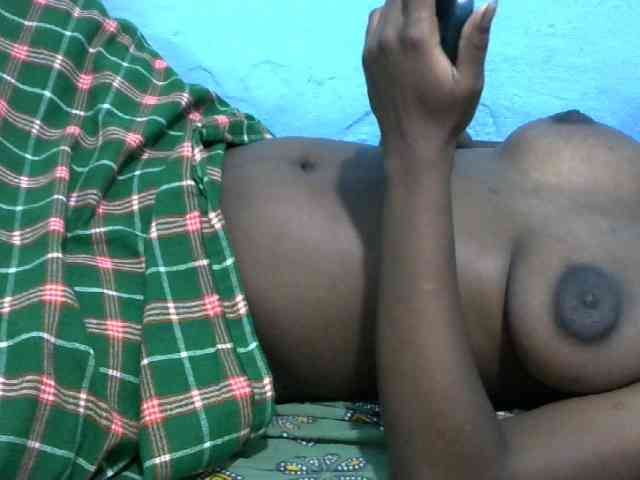 Ebonyladasha webcam