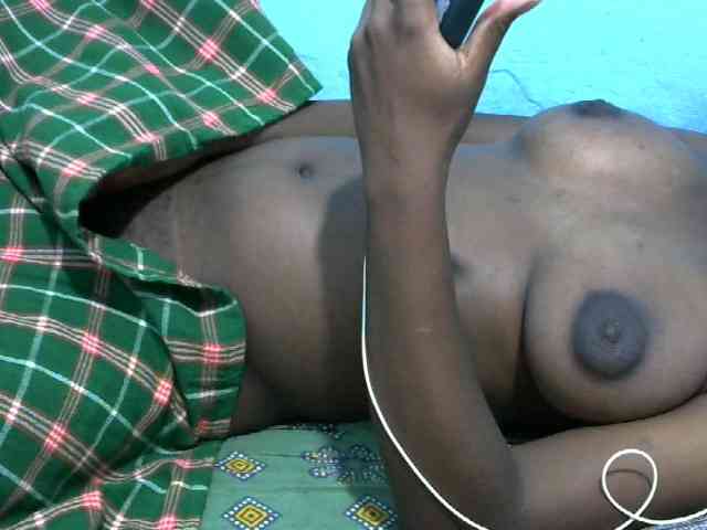 Ebonyladasha webcam