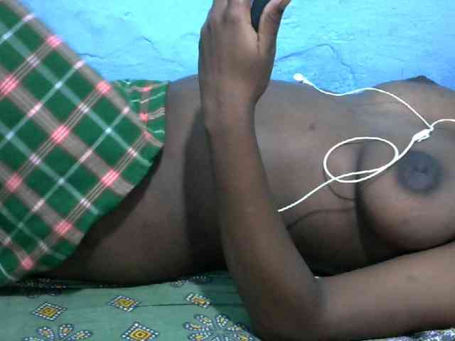 Ebonyladasha webcam