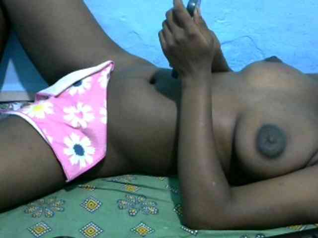 Ebonyladasha webcam