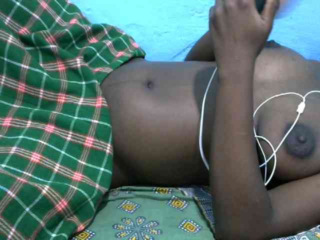 Ebonyladasha webcam