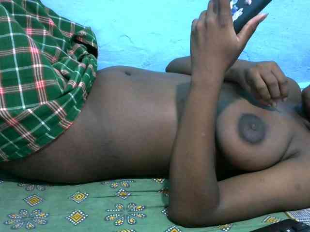 Ebonyladasha webcam