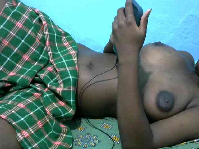 Ebonyladasha webcam