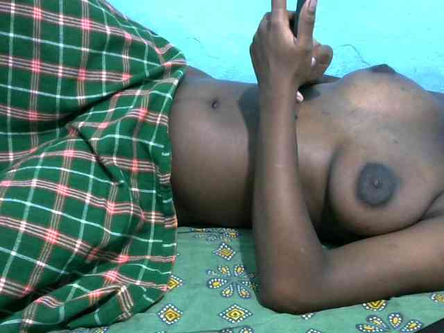 Ebonyladasha webcam