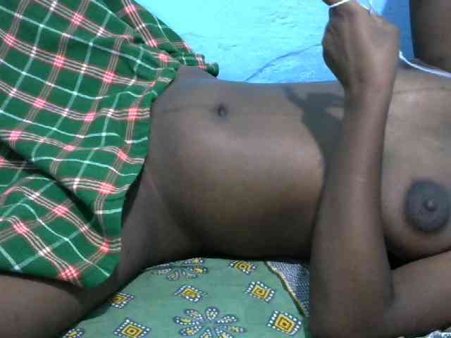 Ebonyladasha webcam