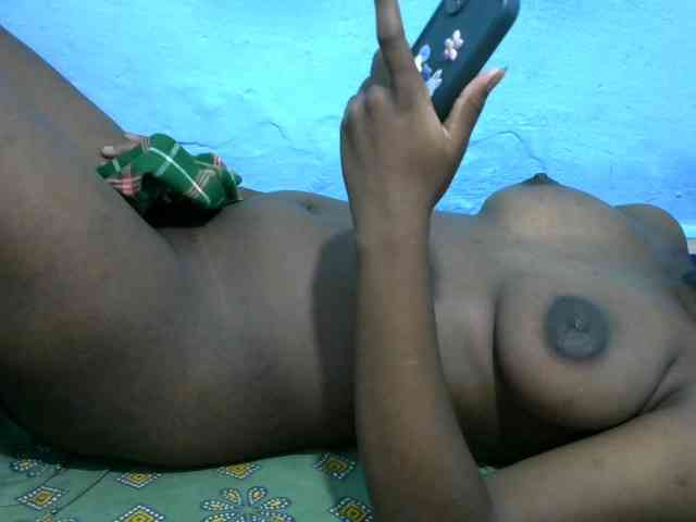 Ebonyladasha webcam