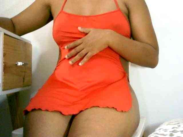 LalyChoco1 webcam