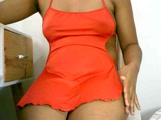 LalyChoco1 webcam