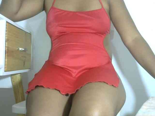 LalyChoco1 webcam
