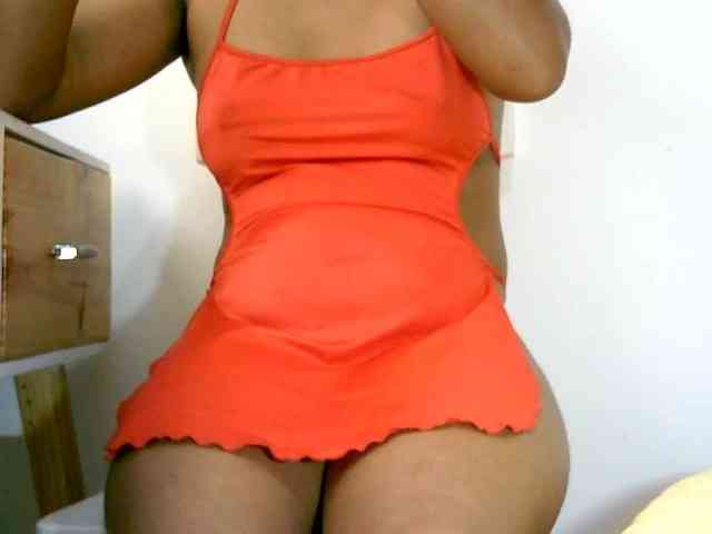 LalyChoco1 webcam