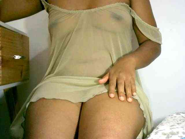 LalyChoco1 webcam