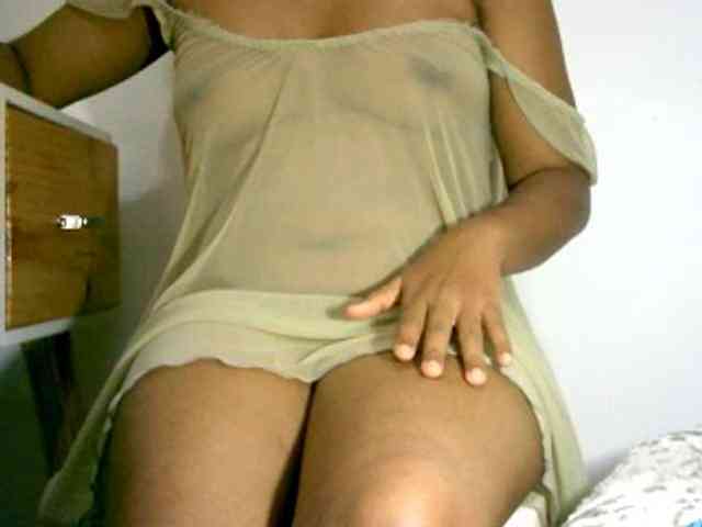 LalyChoco1 webcam
