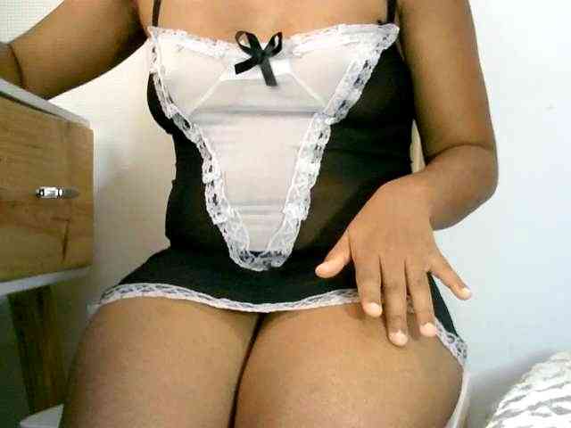 LalyChoco1 webcam