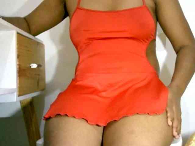 LalyChoco1 webcam