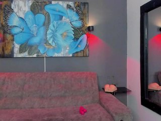 Elizabeth-Lamer Porn Show