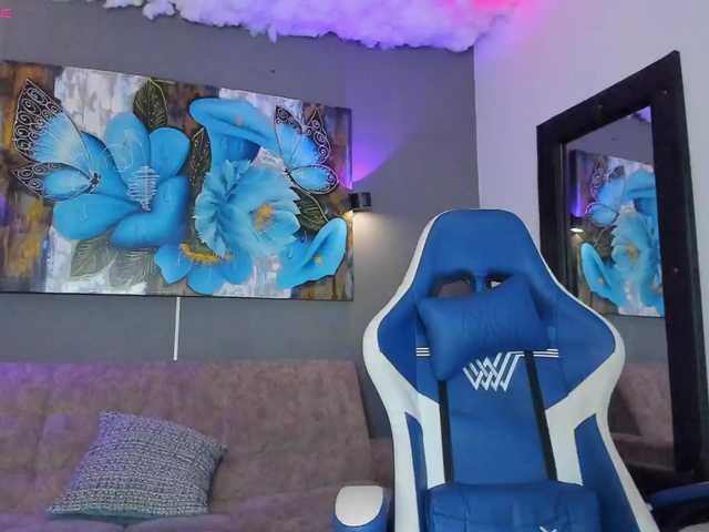 Elizabeth-Lamer's BongaCams show and profile