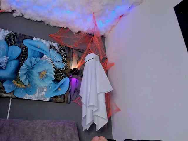 Elizabeth-Lamer webcam