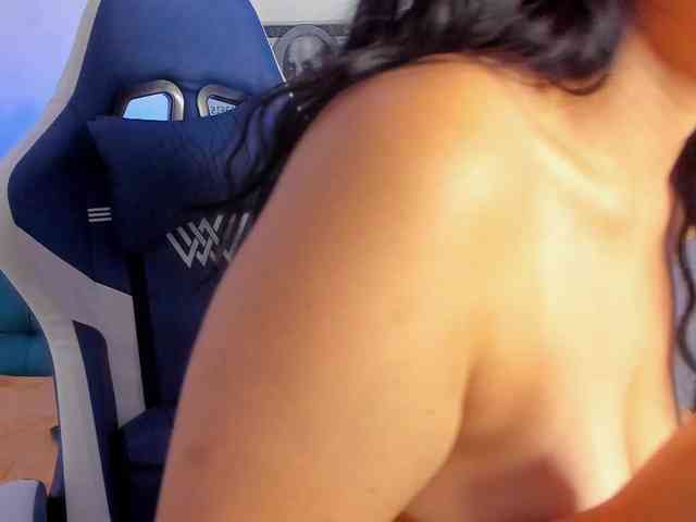 Elizabeth-Lamer webcam