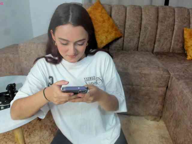 Elizabeth-Lamer webcam