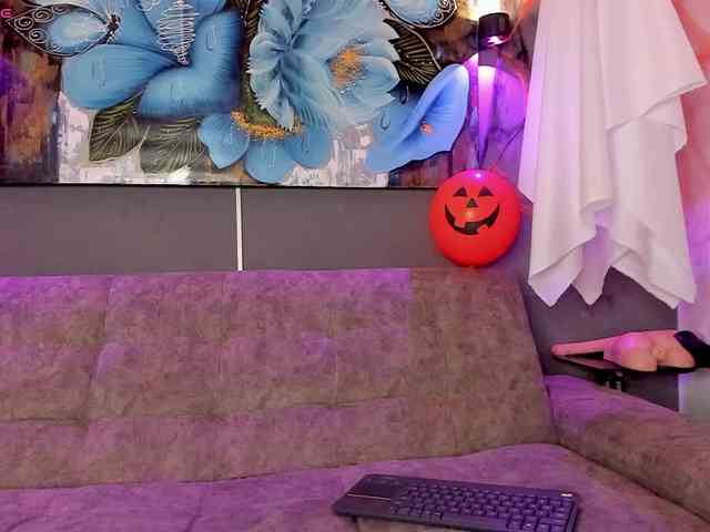 Elizabeth-Lamer webcam