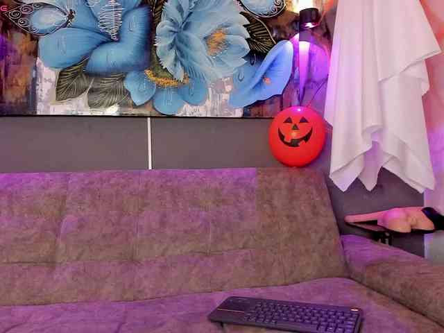 Elizabeth-Lamer webcam