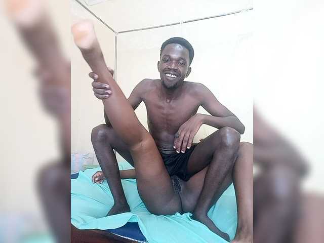 Thearo's BongaCams show and profile