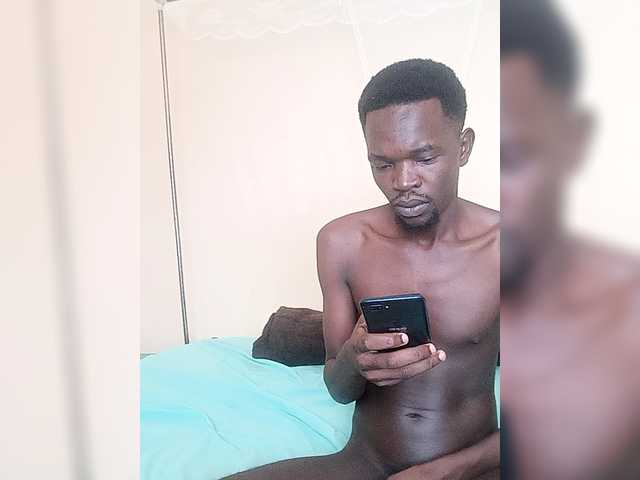 Thearo's BongaCams show and profile