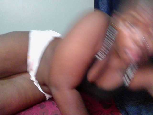 Queen-venny webcam bongacams model stream image