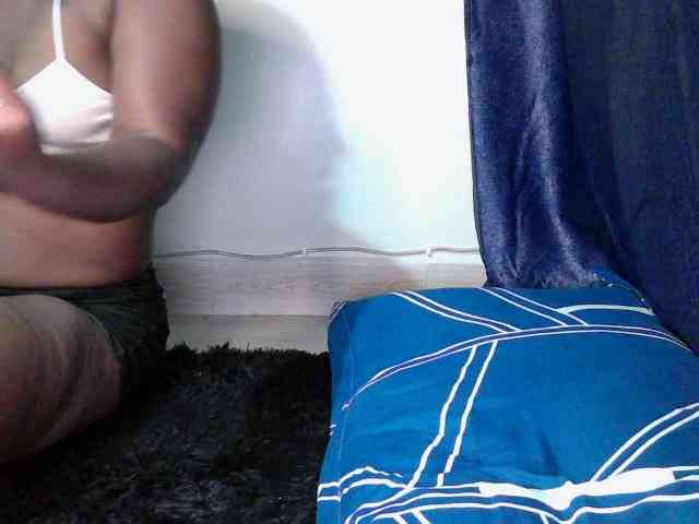Queen-venny webcam