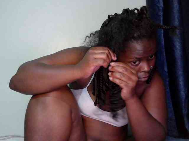 Queen-venny webcam