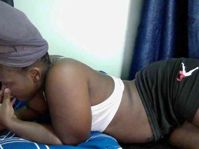Queen-venny webcam