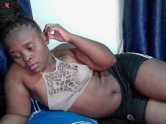 Queen-venny webcam