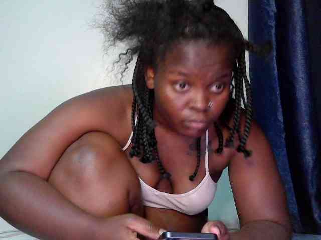 Queen-venny webcam