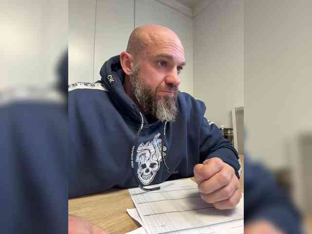 Alex-198810a Alex-198810a