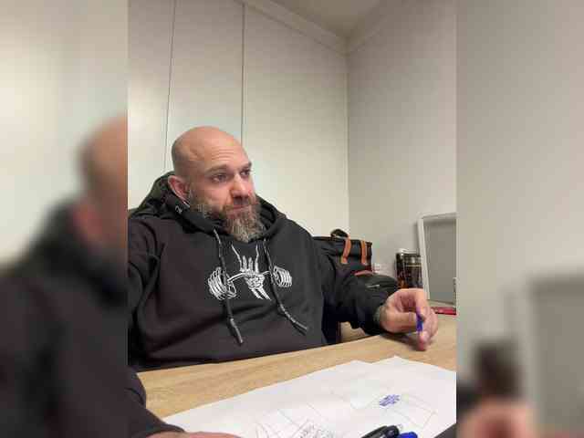 Alex-198810a Alex-198810a