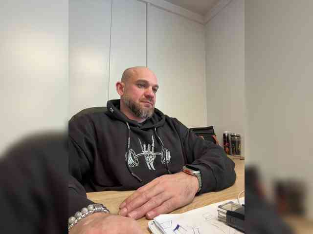 Alex-198810a Live Webcam on BongaCams