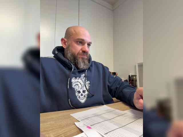 Alex-198810a Alex-198810a